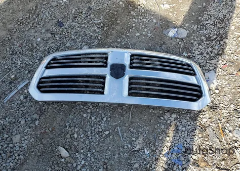 2018 Ram 1500 Slt z USA, uszkodzony, nr VIN 3C6RR7LG2JG251184